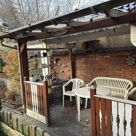 Haus-dornroeschen-wohnung-leuchtturm דירה *