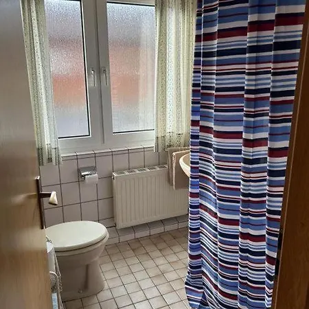 Haus-dornroeschen-wohnung-leuchtturm * בורקום